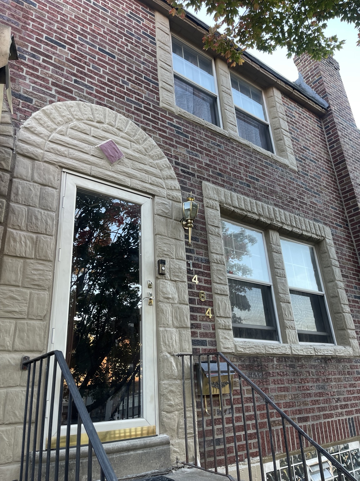 Finished exterior with duplicated face around door and windows
